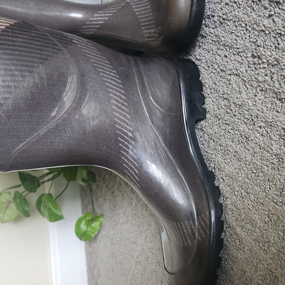 BURBERRY Wellington Rain Boot black and Cream size 39 (9) - Picture 5 of 9